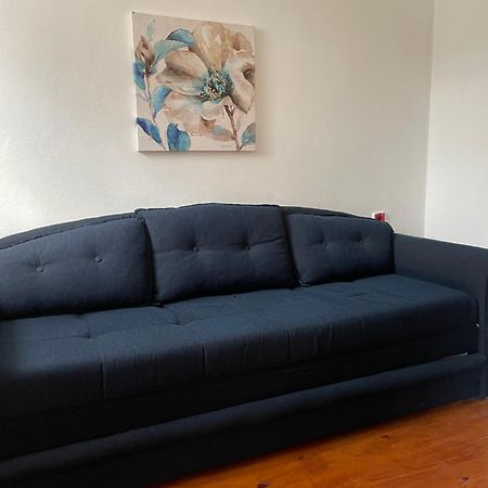 5Min Airport Apartment Surcin Luaran gambar